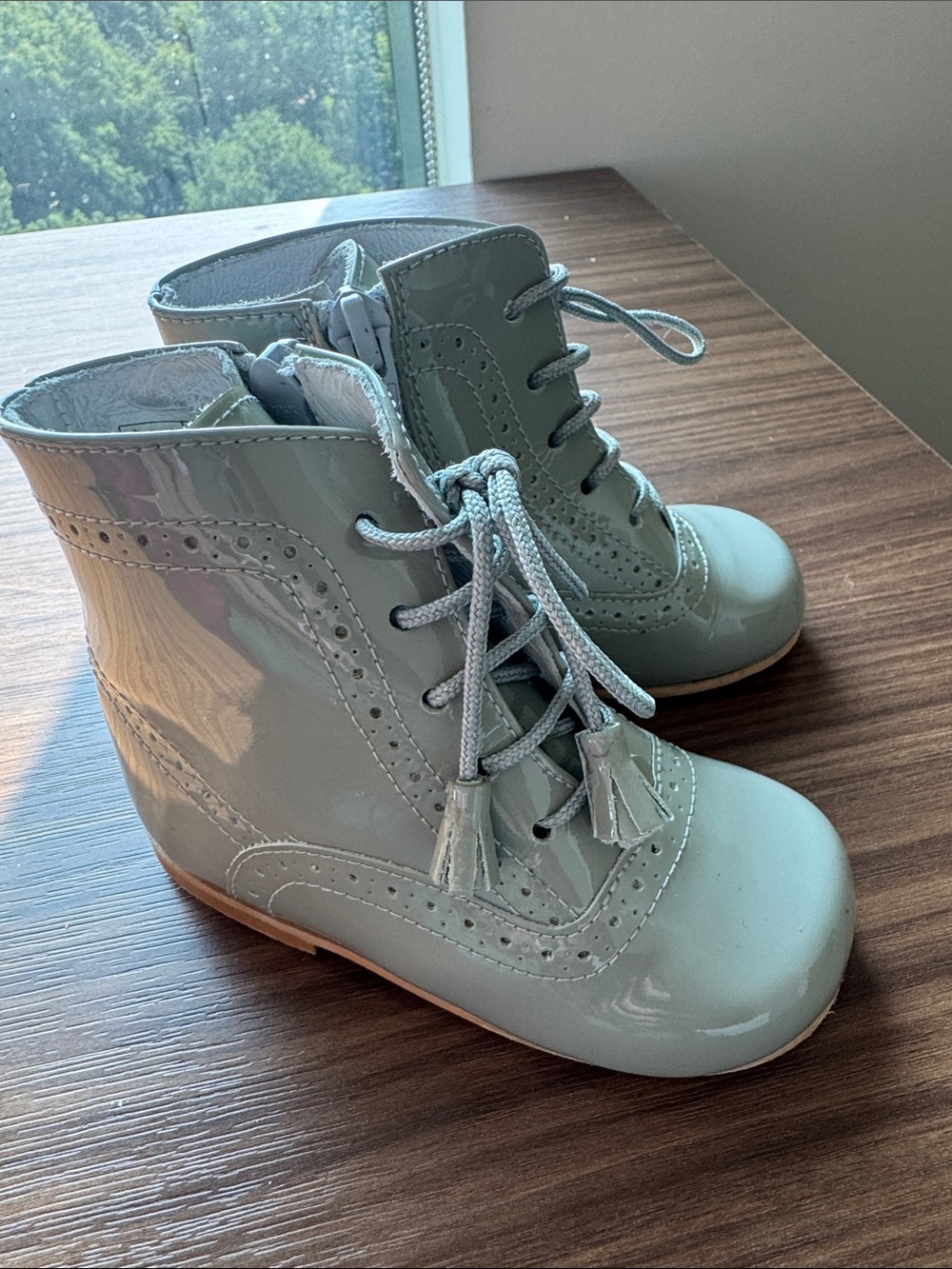 OKAA Spain Lace-Up Patent Boots in Light Mint Size 22 (US Size 7)